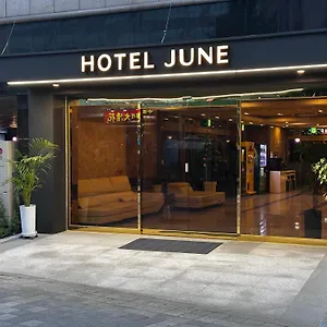 2* ホテル Airport June